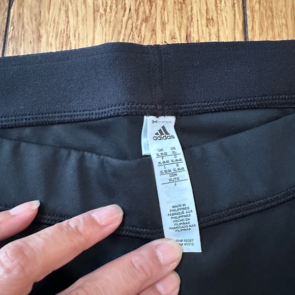 Adidas - Picture 4 of 4